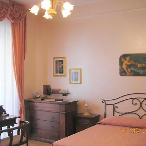 *** Couette-café Gelone Italie