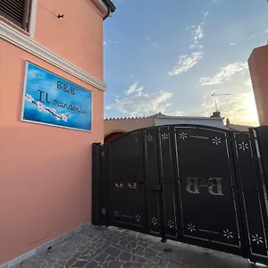 Couette-café Il Mandorlo, San Vito (Sardinia)